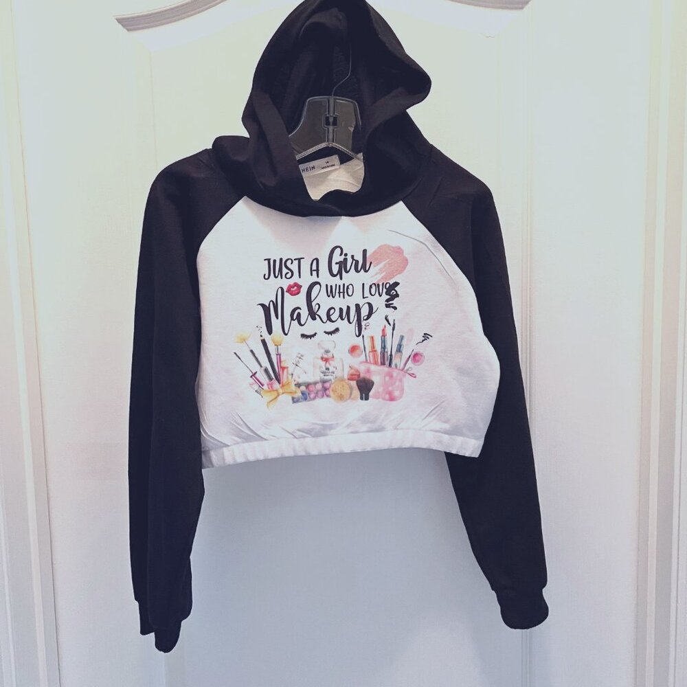 SHEIN-Girls Medium Hooded Cropped Top-"Just a girl who loves makeup"-Black/White